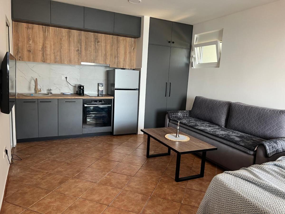 Azzure Apartment Ulcinj Buitenkant foto