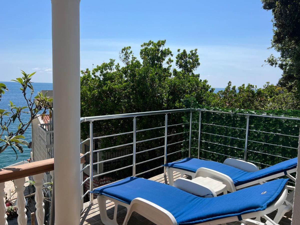 Azzure Apartment Ulcinj Buitenkant foto